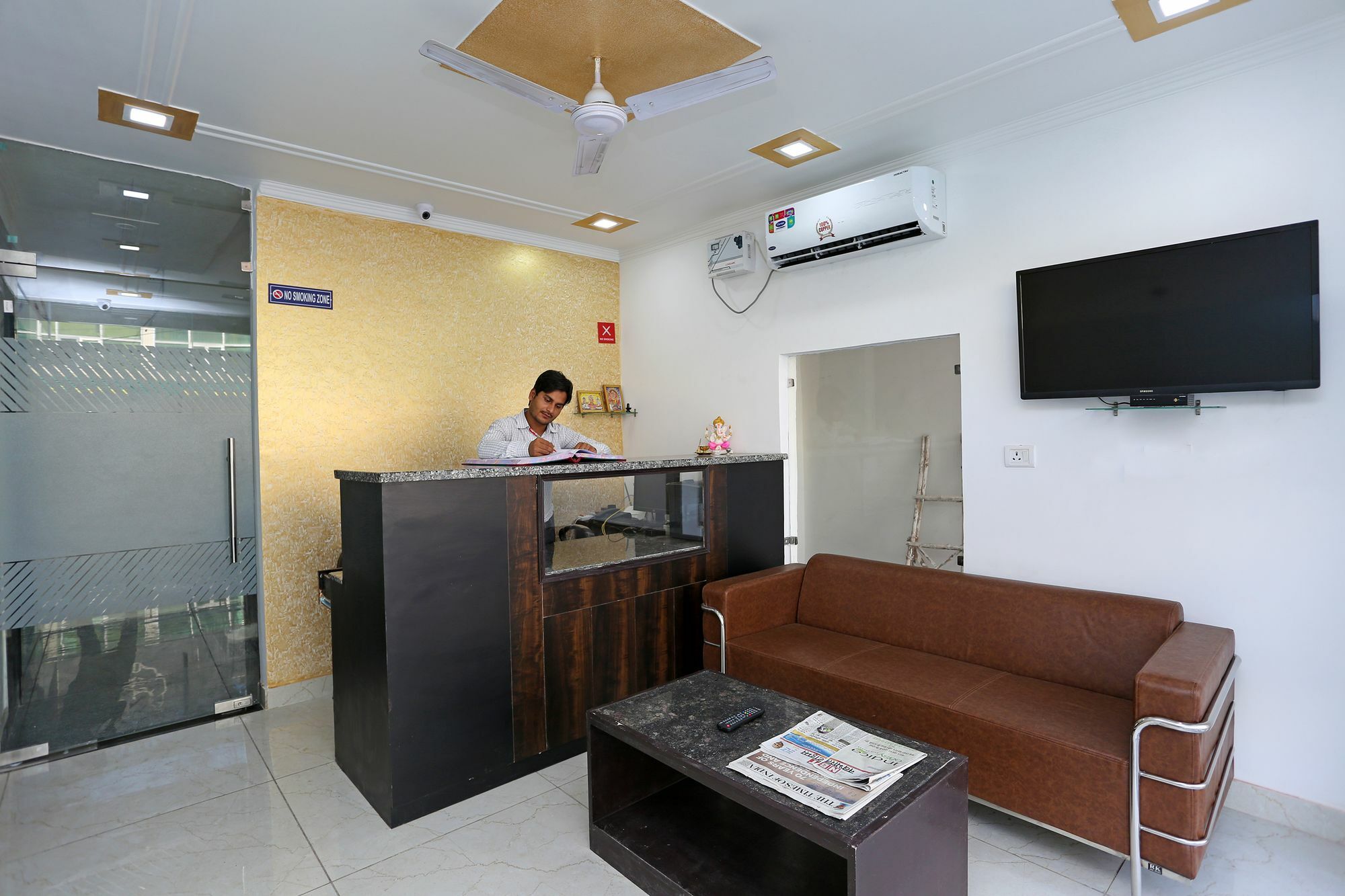 Hotel Aero Stay Nueva Delhi Exterior foto